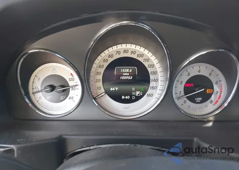 2015 Mercedes-Benz Glk 350 z USA, uszkodzony, nr VIN WDCGG5HB5FG383540